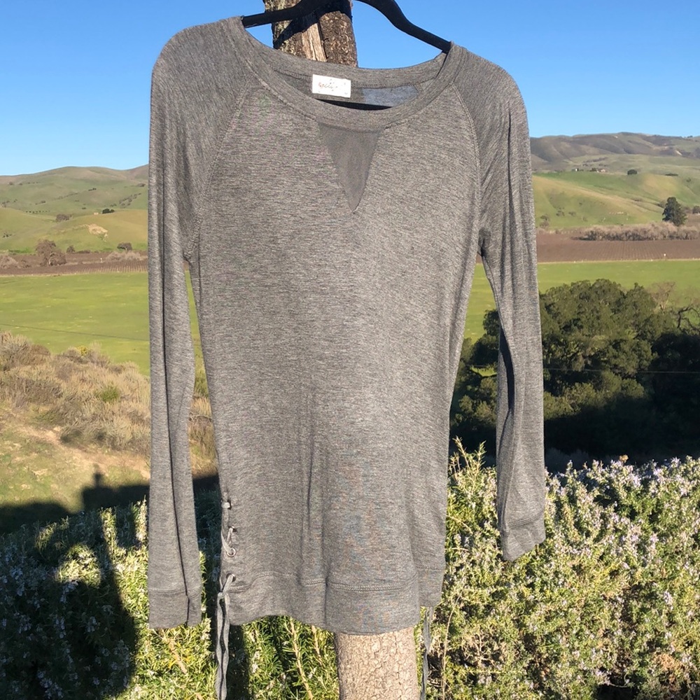 Cute casual top.